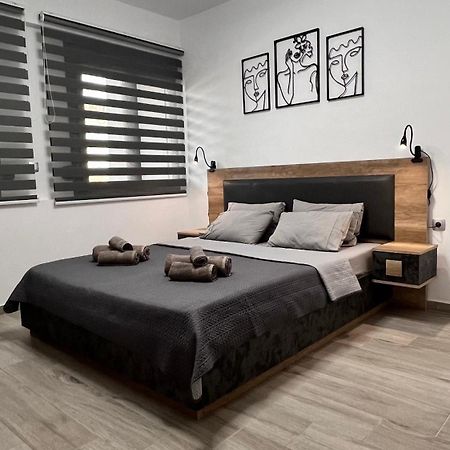 Lux Apartment Nea Kallikratia Nea Kallikrateia Bagian luar foto