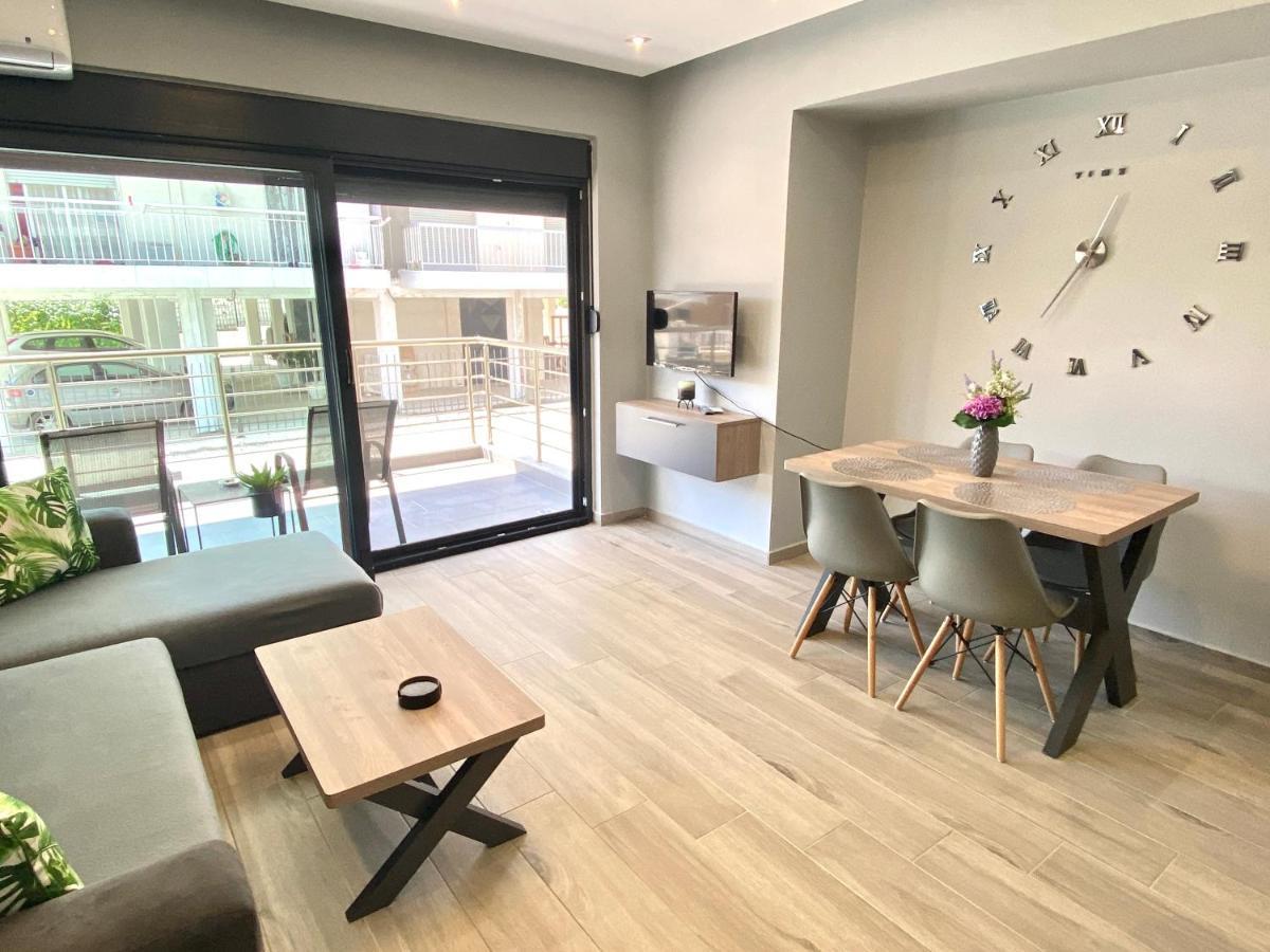 Lux Apartment Nea Kallikratia Nea Kallikrateia Bagian luar foto