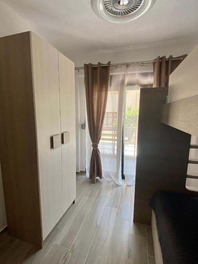 Lux Apartment Nea Kallikratia Nea Kallikrateia Bagian luar foto