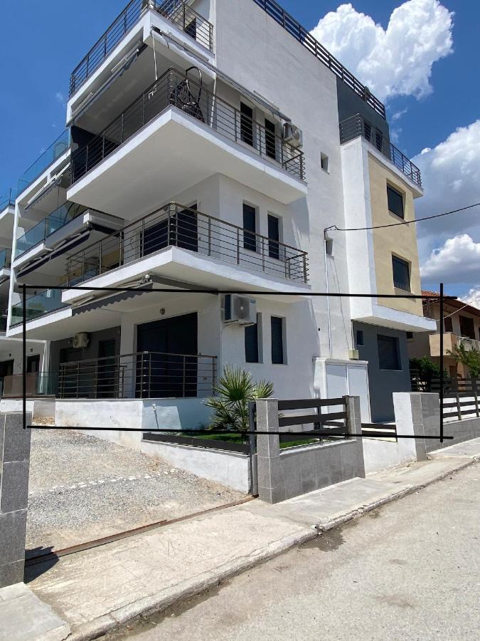 Lux Apartment Nea Kallikratia Nea Kallikrateia Bagian luar foto