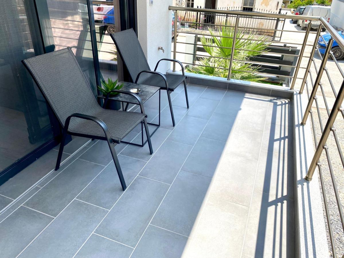 Lux Apartment Nea Kallikratia Nea Kallikrateia Bagian luar foto