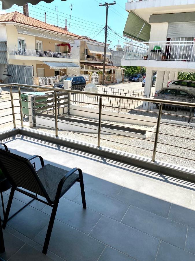 Lux Apartment Nea Kallikratia Nea Kallikrateia Bagian luar foto