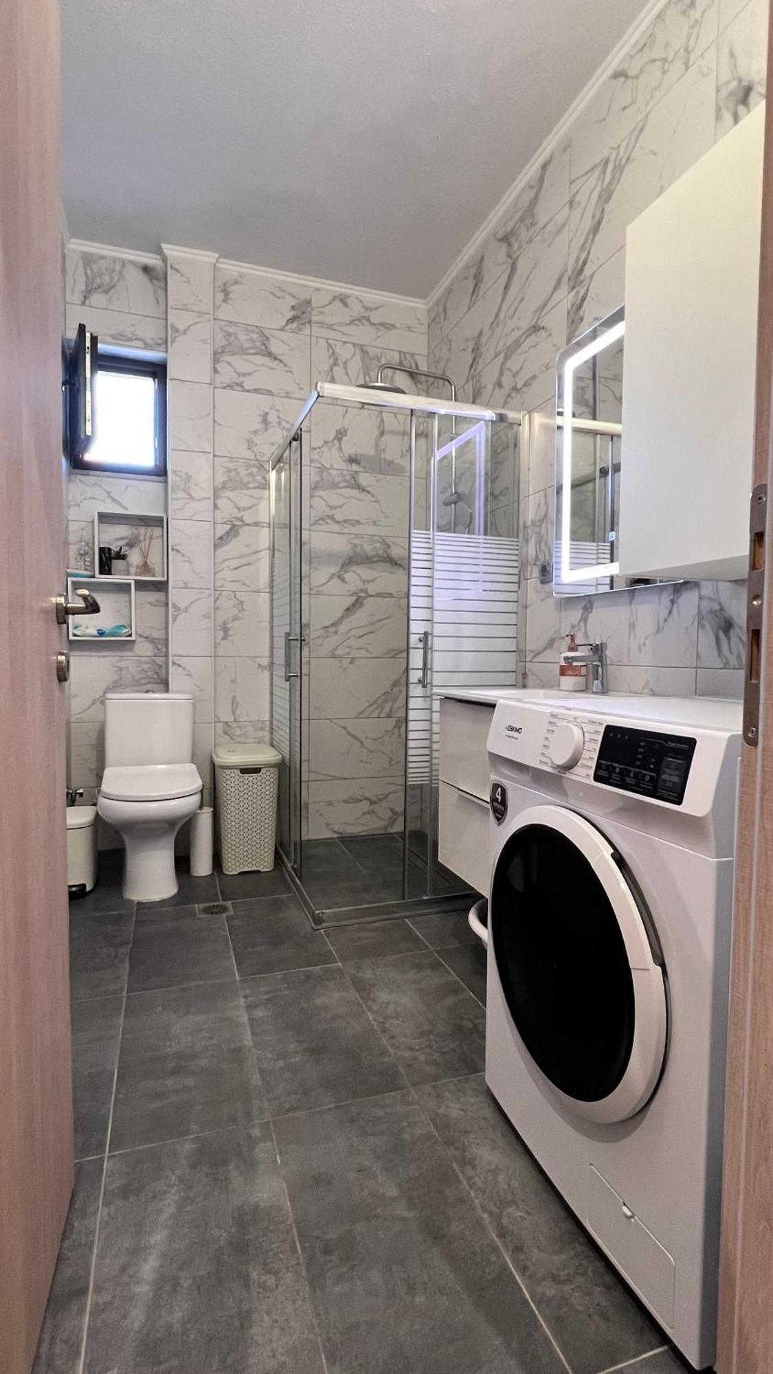 Lux Apartment Nea Kallikratia Nea Kallikrateia Bagian luar foto