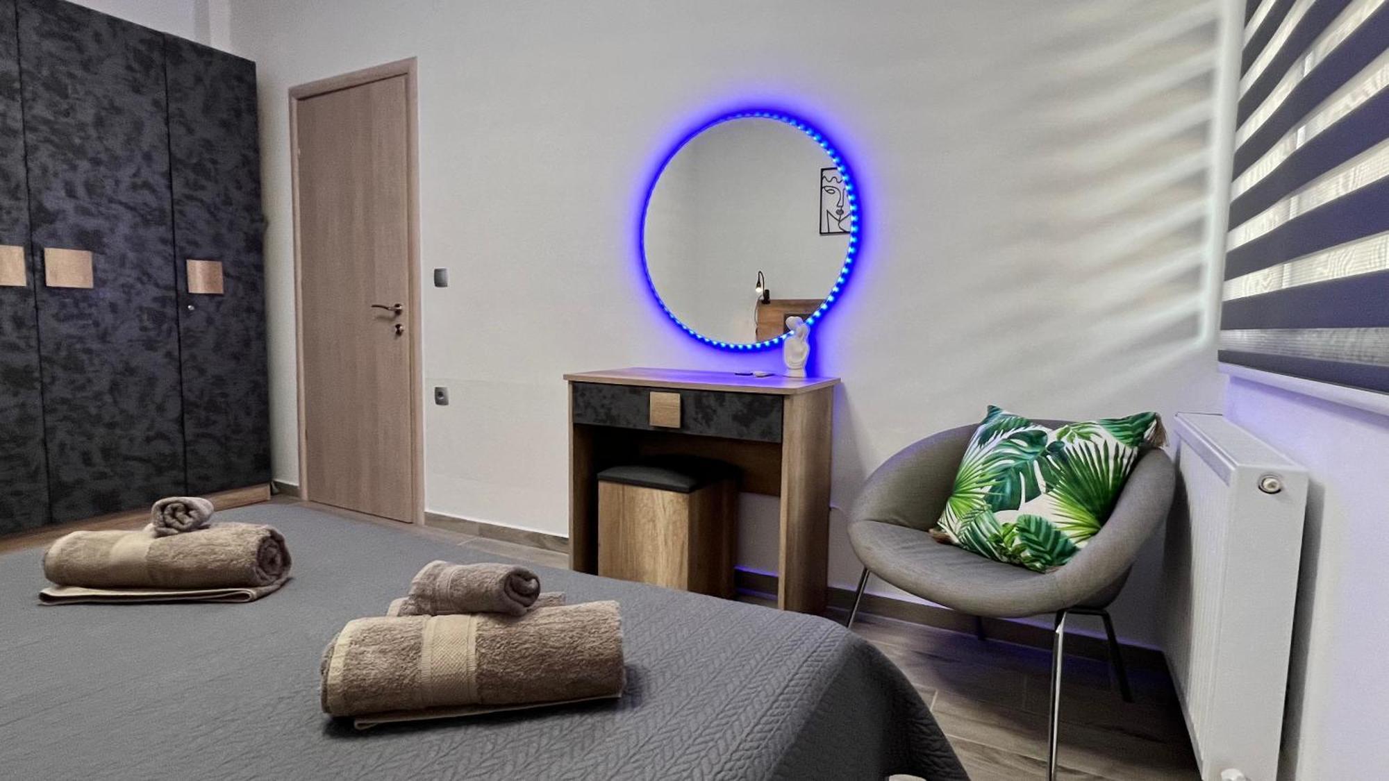 Lux Apartment Nea Kallikratia Nea Kallikrateia Bagian luar foto