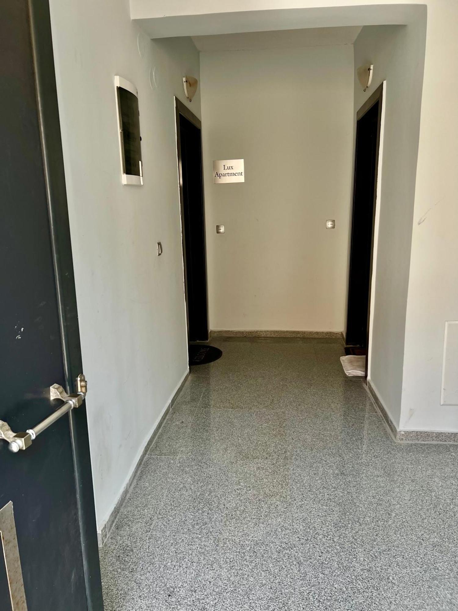 Lux Apartment Nea Kallikratia Nea Kallikrateia Bagian luar foto